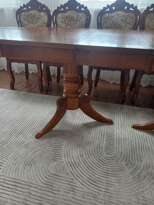 Стол дерево , 95000