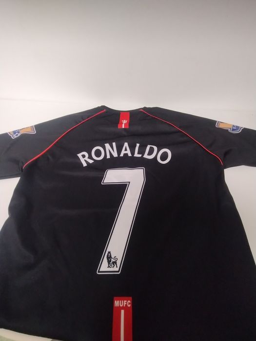 Tricouri de fotbal stare foarte buna