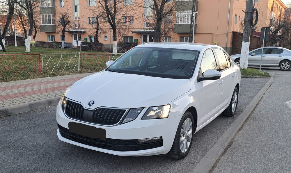 Skoda Octavia /Pret la telefon