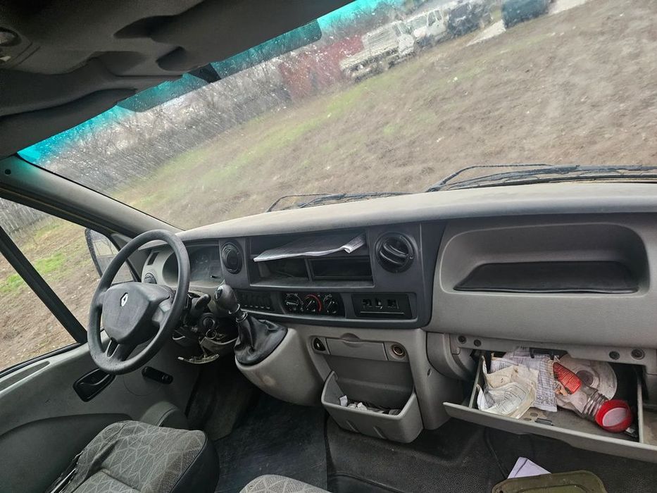 dezmembrez 8 renault master 2.5 dci an 2008 euro 4