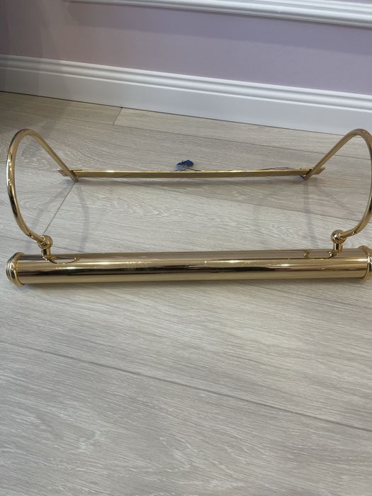 Бра на стену горизонтальное