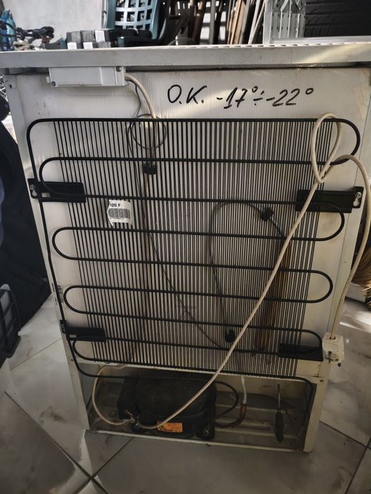 Продавам фризер за дома