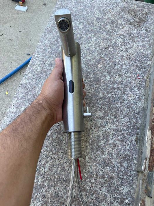 Baterie lavoar cu senzor infraroșu, inox satinat – numai 50 lei