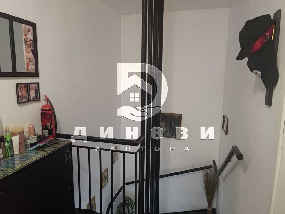 Продава се Четиристаен апартамент в Стара Загора, Център - 91 кв.м за 1208 €/кв.м - Снимка #9