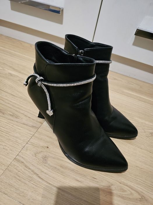 Продам туфли черные