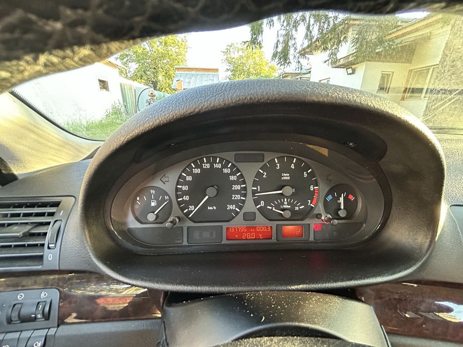 Bmw 323i, 137.000km