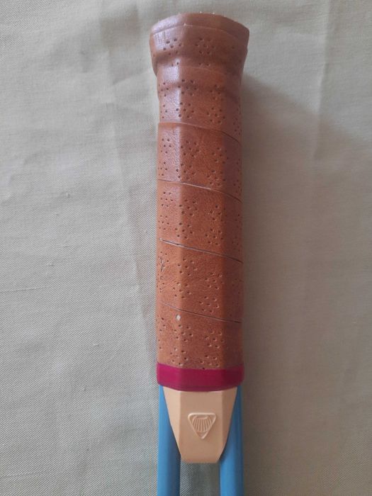 Тенис ракета синя