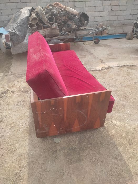 Продам диван. Раскладывается