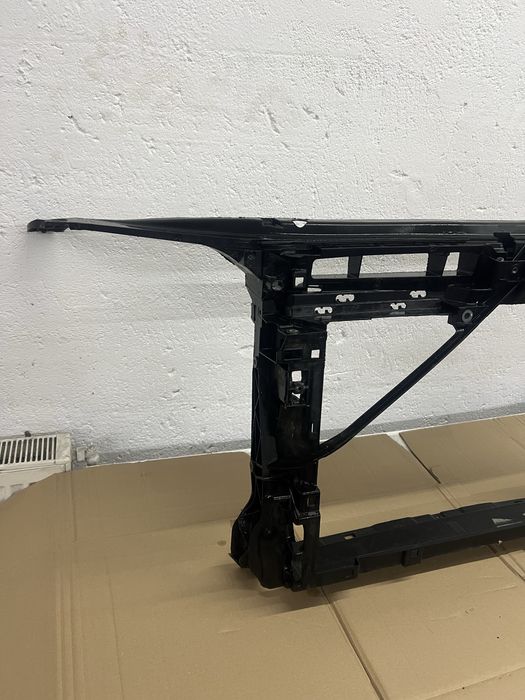 Trager radiatoare central skoda octavia 3