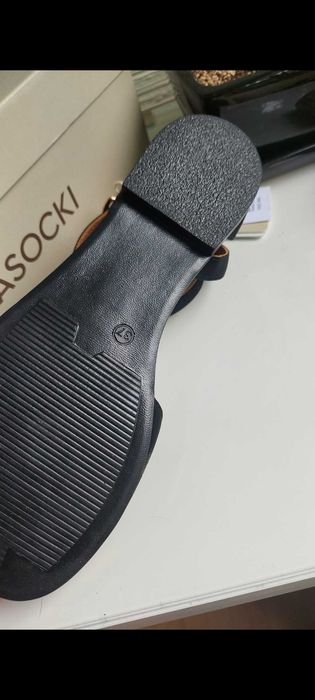 Нови сандали Lasocki естествена кожа, 37/38