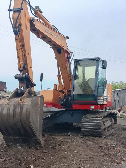 Продам экскаватор кейс
