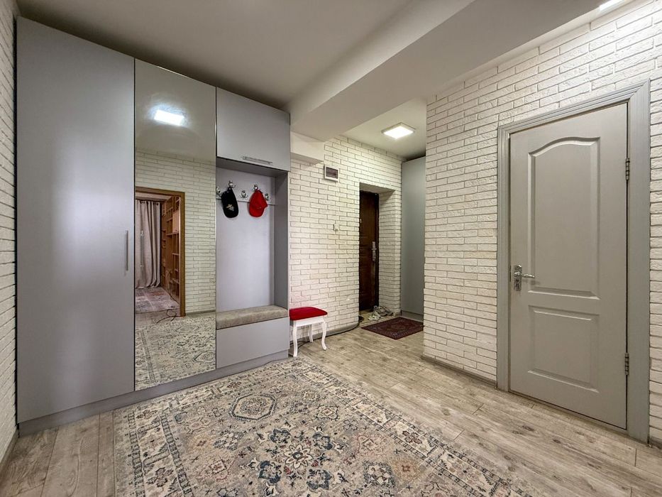 Аренда 3-комнатная Ц-2 Метро Хамид Алимжан с обстановкой