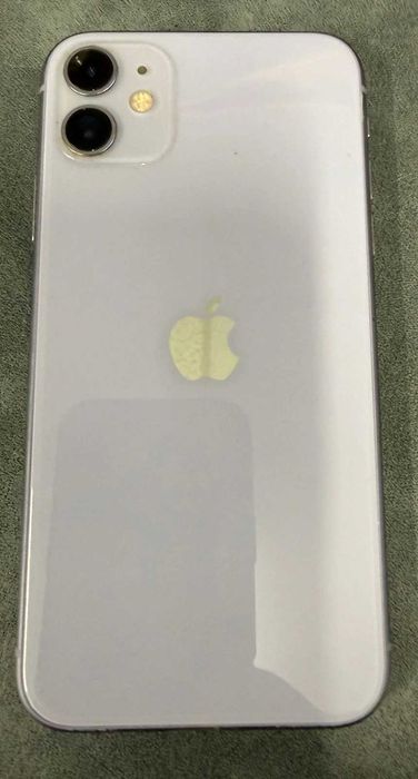 Vand iPhone 11 128GB 89% sanatate