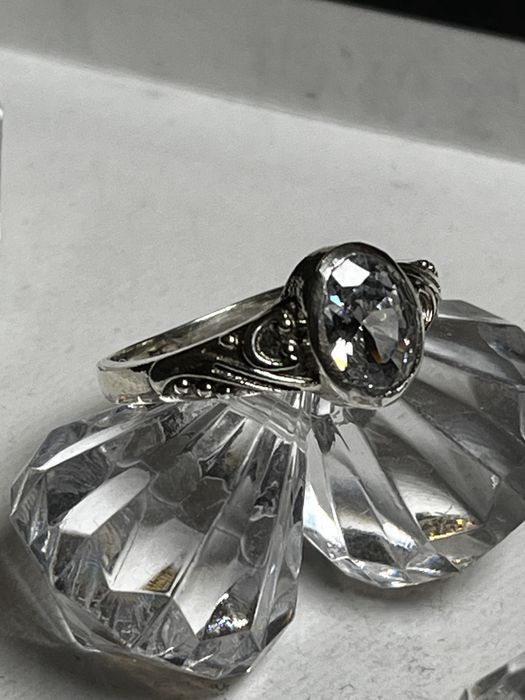 Пръстен от сребро 925 със светло син топаз