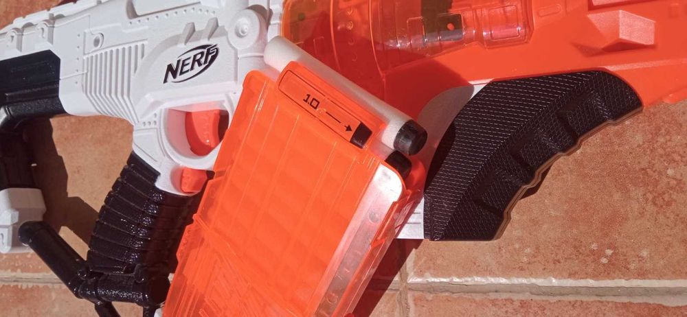 NERF Desolator Doomlands Impact Zone Blaster Бластер