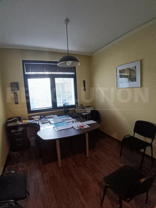 Тристаен апартамент в Центъра на София