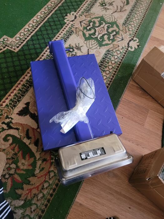 Продам весы Напольные