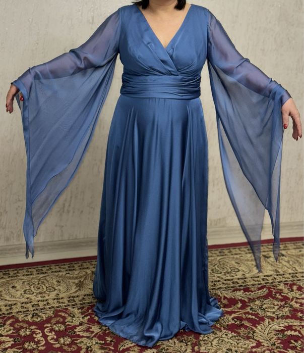 Шикарное вечернее платье