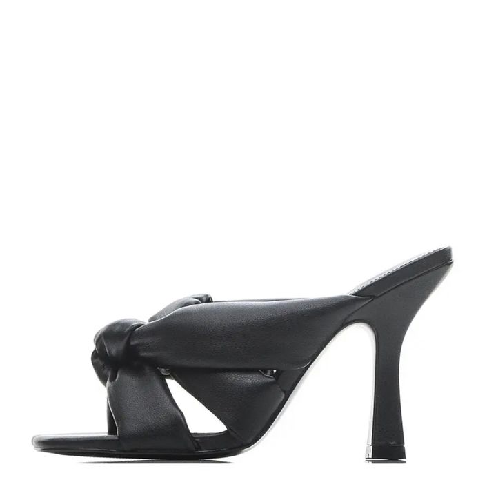 Продам мюли Mango