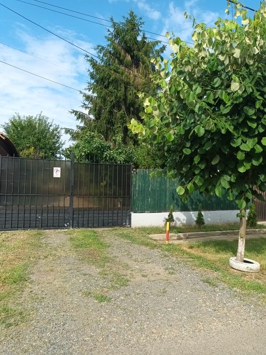 Casă de vânzare.