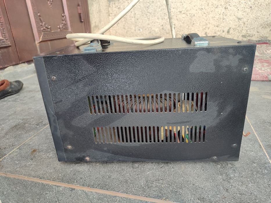 Стабилизатор напряжения