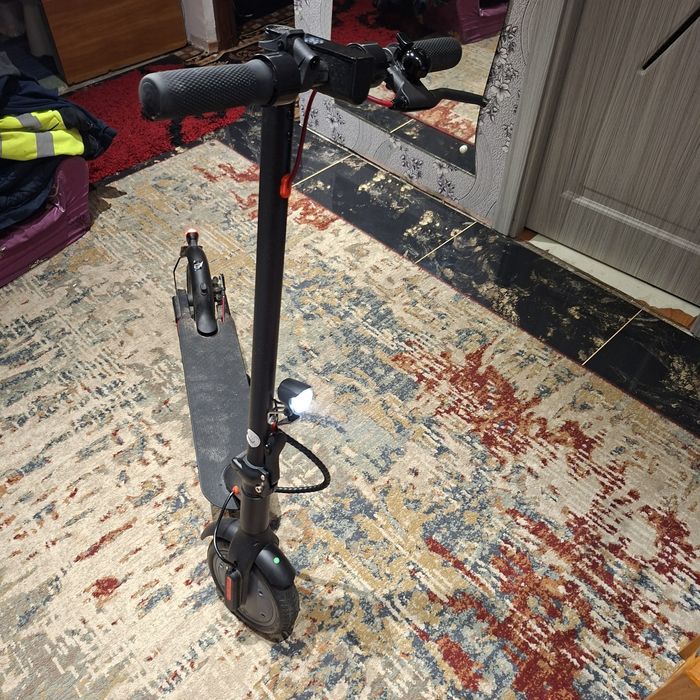 Vand trotineta electrica