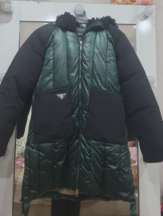 Плашь PRADA на 10-12 лет, девочки