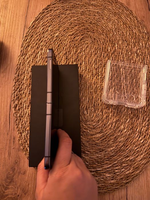 Vând Flip 5 memorie 512 GB impecabil