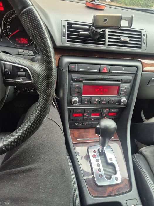 AUDI A4 2008 — imagine 2