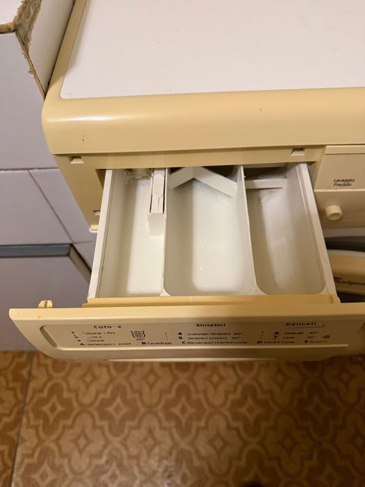 Пералня Whirlpool Aquaprogram 400