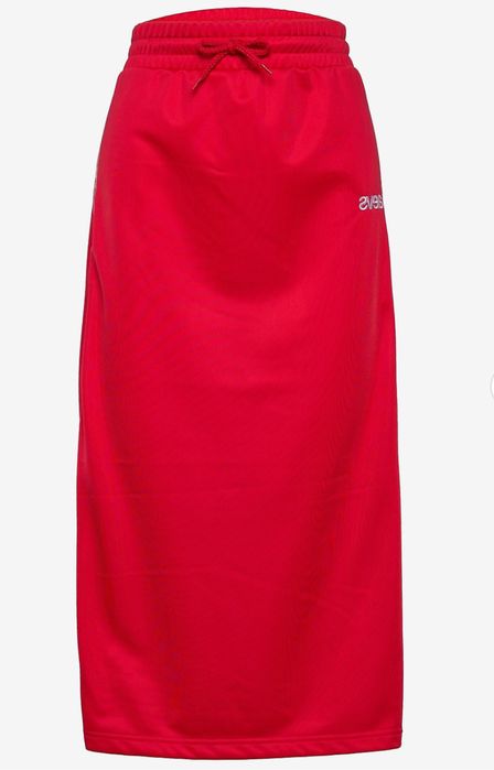 Дамска пола на Svea