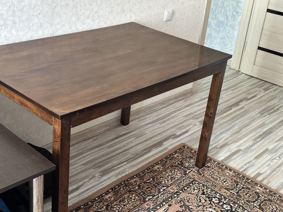Продам столд дешево , коричневый.
