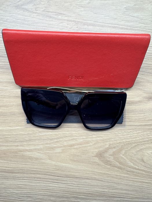Слънчеви очила Fendi