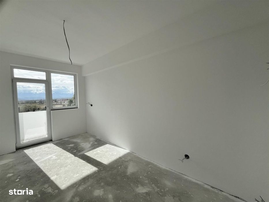 Apartament 3 camere, 57 mp, balcon 5 mp, parcare - zona linistita