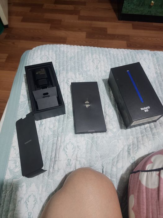 Продам телефон .Самсунг Нот 10