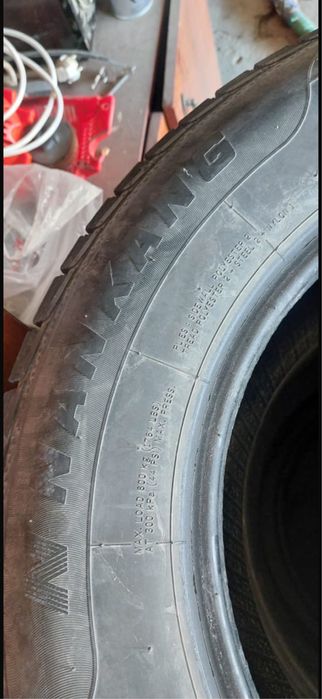 Продам резину 16 размером