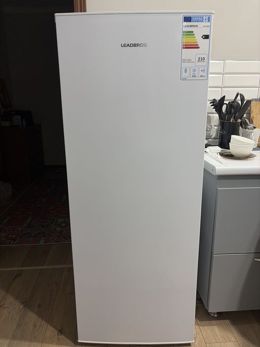Продам новую морозильную камеру