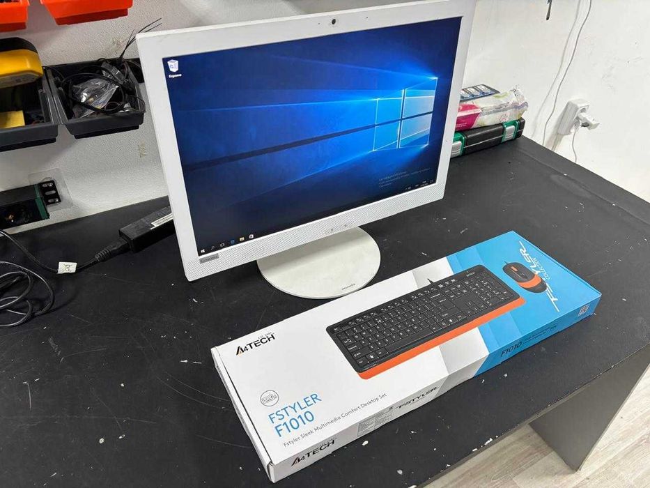 Монобок Lenovo в хорошем состояний