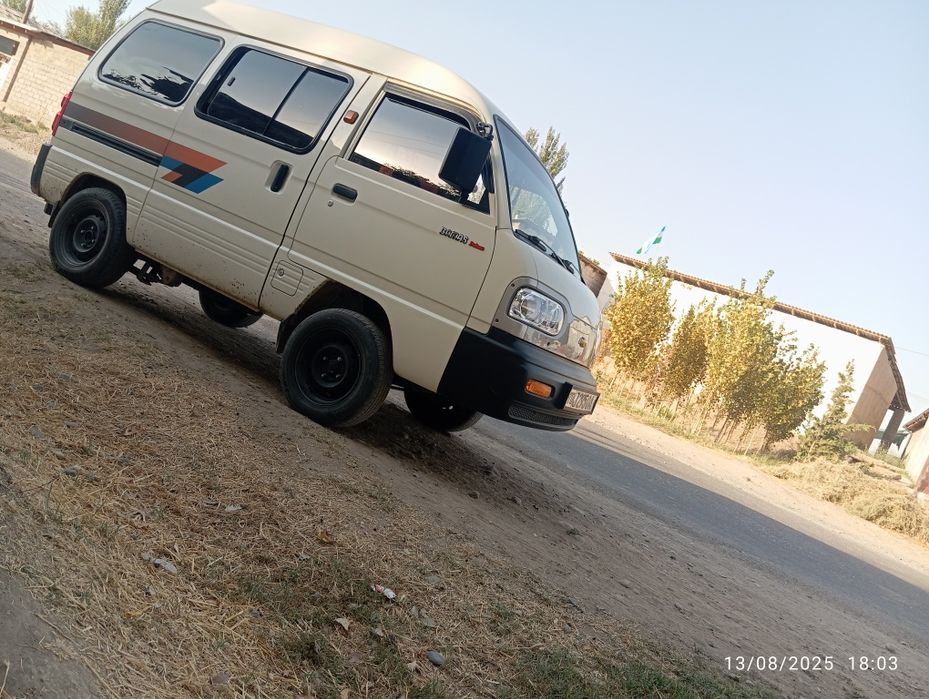 Damas sotiladi rangi qaymoqrang