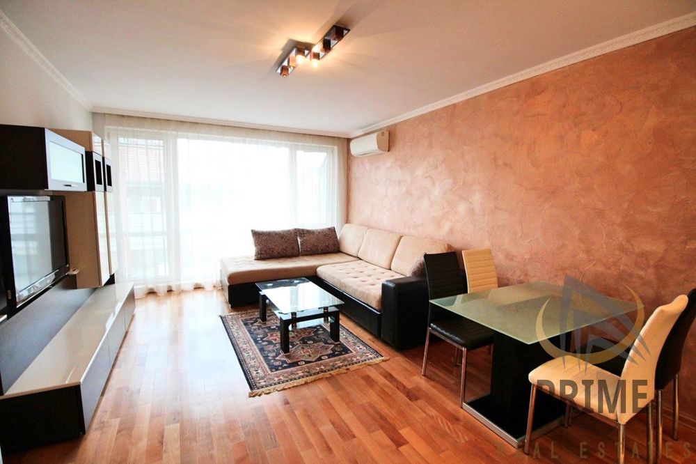 Дава се под наем Двустаен апартамент в Бургас, Център - 69 кв.м за 510 € - Снимка #2
