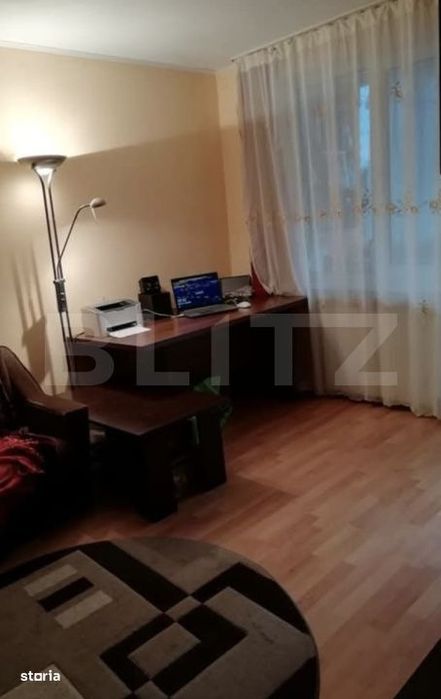 Apartament cu 3 camere, semidecomandat, 84 mp, zona Semicentrala