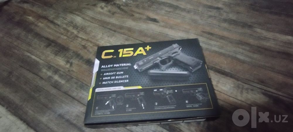 Пистолет Glock 17  300 тысяч сум