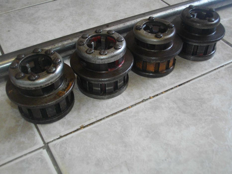 VIRAX521A Чешмеджийска Плашка/Винтонарезка Пафта Френска Профи 4 Глави