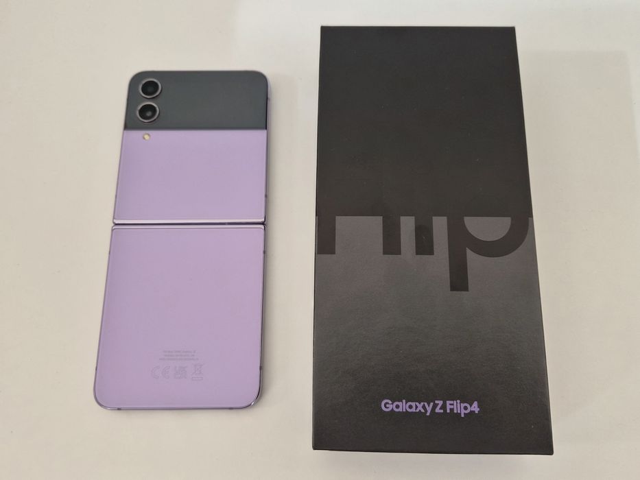 Samsung Galaxy Z Flip 4