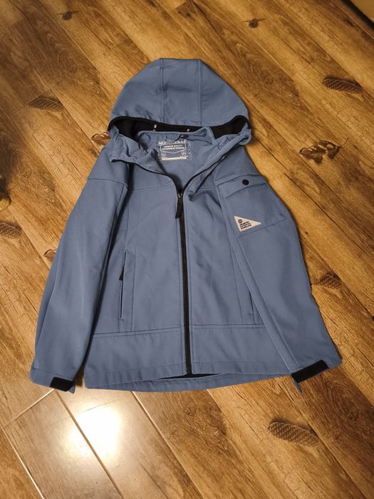 Geaca softshell albastru deschis C&A de băieți mărime 146 cm