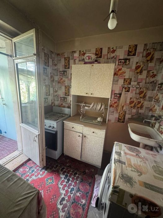 Продам 2-комнатную квартиру на Чилонзаре-25 квартал!