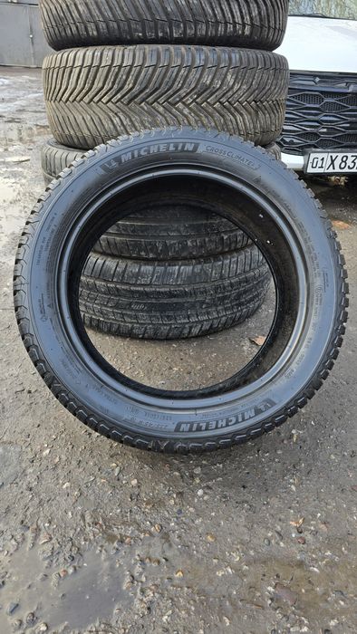 235/45/R18 Michelin Cross Climate²