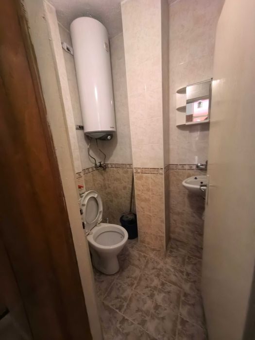 Гарсониера в района на Текстилното училище