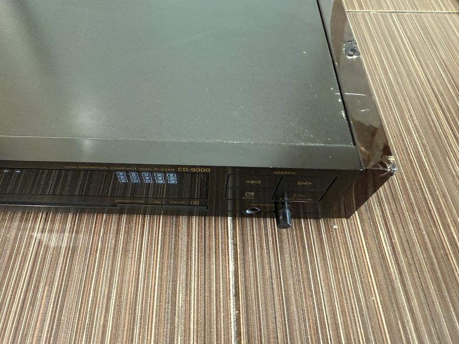 Fine Arts CD9000 Качествен CD plaeyr