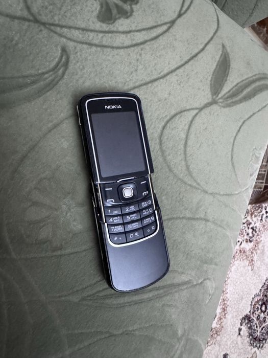 Nokia 8600 Luna мобильный телефон